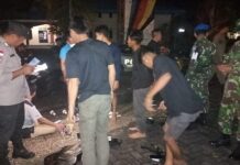 read news – Bersih-bersih, Polres Bintan Gelar Operasi Cipkon Suasana saat anggota Polres Bintna lakukan Operasi Cipkon dengan sasarannya, penyakit masyarakat (pekat) dan potensi yang akan timbul terjadinya kejahatan. Seperti senjata tajam, senjata api, narkoba, pencurian, kejahatan jalanan atau street crime, bahkan balap liar. (Foto : abdi perdana - batamtv.com)