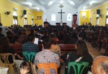 read news Pengamanan Rumah Ibadah di Bintan dalam Memperingati wafatnya Isa Almasih Peringatan Wafat Isa Almasih, Jumat (29/3/2024). Polres Bintan menurunkan personel ke setiap gereja pada saat umat kristiani beribadah. (Foto : abdi perdana - batamtv.com)