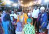 read news Keluarga Besar Ampera Kepri Berhalal Bihalal Bersama Gubernur Acara khidmat itu digelar Sabtu (20/04) dihadiri Gubernur Kepri Ansar Ahmad . Gubernur Ansar (baju kuning) menyampaikan pentingnya momen Idul Fitri sebagai waktu untuk saling bermaaf-maafan dan menghapus dosa. (Foto : abdi perdana - batamtv.com)