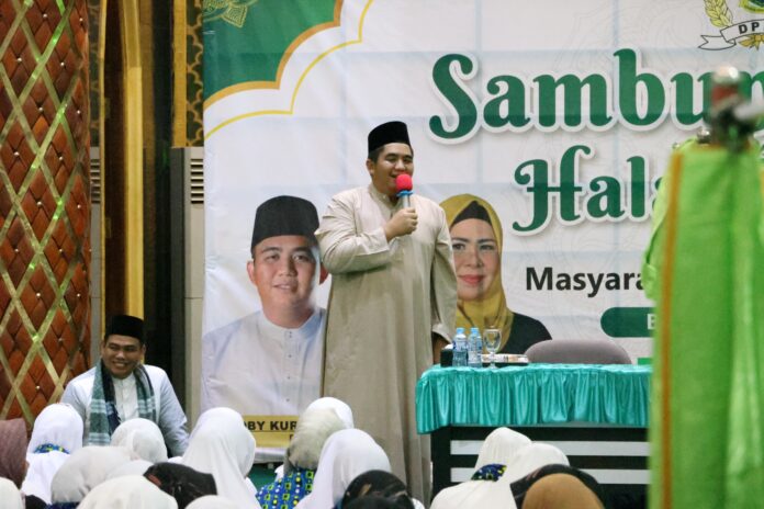 Bupati Roby Kurniawan saat menghadiri tabligh akbar di Bintan . (Foto : abdi perdana - batamtv.com)