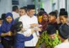 read news – Safari Ramadhan di Masjid Darul Mukhlisin, ini Pesan Gubernur Ansar