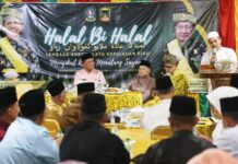 read news – LAM Kepri Gelar Halal Bihalal Bersama Gubernur Ansar Gubernur Ansar mengaku sangat berbahagia dapat bersilaturahmi dengan tokoh-tokoh LAM dah tokoh-tokoh perjuangan pembentukan Provinsi Kepri dalam momen tersebut. (Fot0 - dwi susilo - batamtv.com)