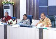 read news – Bupati Karimun Hadiri Musrenbang RPJPD Kabupaten Karimun Tahun 2025-2045 Musrenbang RPJPD Kabupaten Karimun tahun 2025-2045 digelar Jumat (26/4/2024) di hadiri Bupati Karimun Aunur Rafiq. (Foto : abdi perdana - batamtv.com)
