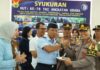 read news – Kapolres Bintan Harap Silaturahmi dengan dengan TNI AU Tetap Harmonis Kedatangan kapolres Bintan beserta rombongan disambut hangat oleh komandan pangkalan udara TNI-AU RHF Tanjung Pinang Kolonel Pnb Andi Nur Abadi, ST, M.M dan para prajurit TNI-AU. (Foto : abdi perdana - batamtv.com)