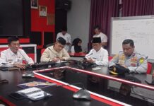 read news – Pj Walikota Hasan Tekankan Pelayanan IGD di Puskesmas Penjabat (P.j) Wali Kota Tanjungpinang, Hasan,S.Sos meminta kepala OPD untuk menjalankan fungsi koordinasi dan integrasi yang efektif agar roda pemerintahan tetap berjalan meskipun akan memasuki fase libur panjang. (Foto: dwi susilo - batamtv.com)