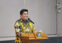 read news – Roby Kurniawan Maju sebagai Calon Bupati Bintan Roby Kurniawan Sekretaris DPD Partai Golkar Bintan bakal diusung menjadi calon bupati pada Pilkada Bintan, November 2024 mendatang. (Foto: abdi perdana - batantv.com)