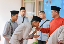 read news – Kemeriahan Open House di Gedung Daerah Bersama Gubernur Kepri Open House Gubernur Kepri Ansar ahmad digelar di Gedung Daerah Provinsi Kepri, pada Kamis, 11 April 2024. (Foto : dwi susilo - batamtv.com)
