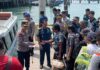 read news – Warga Bintan Mudik Gratis: Terimakasih Pak Kapolres Peserta Mudik gratis menyampaikan terimakasih kepada Kapolres Bintan AKBP Riky. (Foto: abdi perdana - batantv.com)