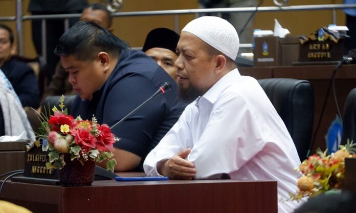 Zulkifli Ketua DPC Partai Demokrat Kabupaten Bintan, sudah membuka pendaftaran bakal calon bupati dan wakil bupati untuk menuju Pilkada Bintan. (Foto: abdi perdana - batamtv.com)