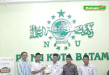 LAZISNU PWNU Kepri Serahkan 100 Paket Sembako Kepada LAZISNU PCNU Batam