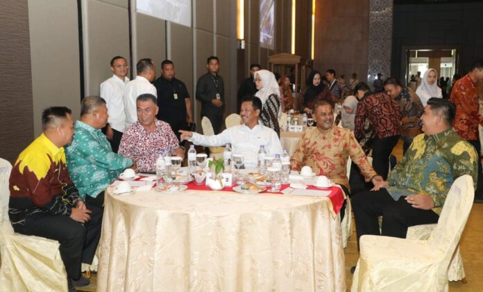 kpk rapat dengan gubernur