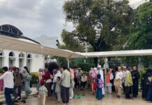 Jemaah Mulai Datangi Masjid Al-Azhar Jaksel untuk Salat Idul Adha