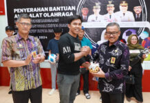 Pemko Batam Serahkan Bantuan Alat Olahraga ke Cabor