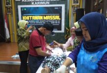 Khitanan Massal Kejari Karimun Diikuti 100 Orang