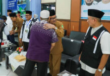 Sekda Kota Batam Sambut Kedatangan Jemaah Haji Kloter Terakhir