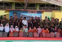 Kejati Kepri dan Disdukcapil Salurkan KIA di Pulau Penyengat