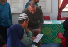 Wakil Bupati Natuna Serahkan Bantuan untuk Guru Ngaji Rumahan