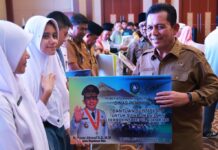 Gubernur Kepri Serahkan Bantuan Rp142 M untuk 2 Kecamatan di Tanjungpinang