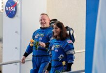Astronaut NASA yang Terjebak di Luar Angkasa Akan Pulang Tahun Depan