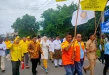 Mendaftar ke KPU Natuna, Cen Sui Lan-Jarmin Diarak Ratusan Pendukung
