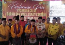Pasangan M Firmansyah dan Eri Suandi Mendaftarkan Diri ke KPU Karimun
