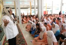 Kunjungi SMA Negeri 1 Bintan Utara, Marlin Motivasi Siswa Belajar Dengan Tekun