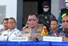 TNI AL Gagalkan Penyelundupan 10 Kg Sabu dari Malaysia di Perairan Karimun