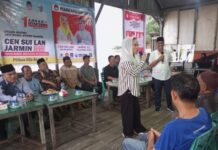 Kampanye di Pasar Batu Hitam, Jurkam Kenalkan Paslon Cermin ke Warga