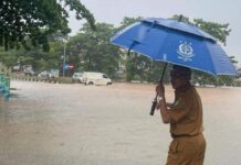 Sekdako Tinjau Sejumlah Titik Banjir di Batam
