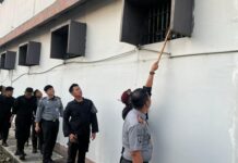 Kepala Rutan Batam Kontrol Area Brandgang untuk Deteksi Dini