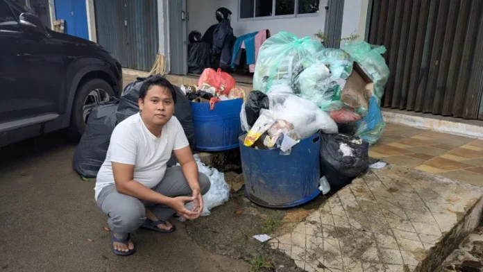 sampah tak diangkut