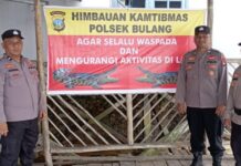 Polsek Bulang Pasang Spanduk Waspada Buaya di Sejumlah Lokasi Strategis