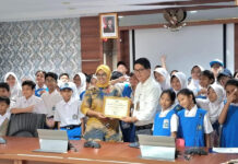 Kadis Kominfo Batam : Pentingnya Penggunaan Internet Bijak Bagi Anak