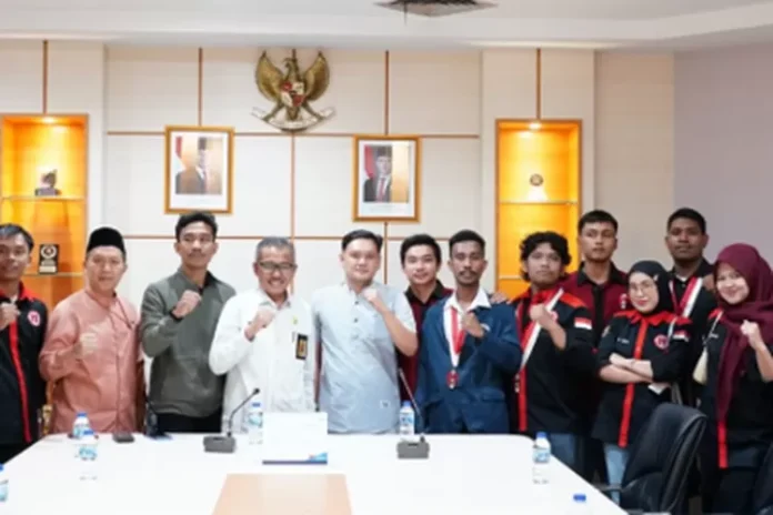 jefridin dengan mahasiswa