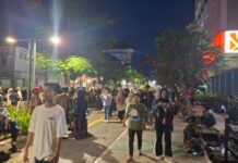 Makin Malam, Kawasan Kota Tua Ramai Dikunjungi Wisatawan