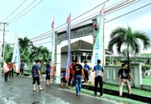 Personl Lanud RSA Pasang Umbul-Umbul Sambut HUT ke-79