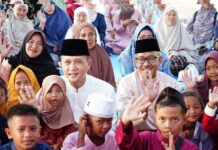 Mentrans Silaturahmi Dengan Masyarakat Pasir Merah saat Lebaran