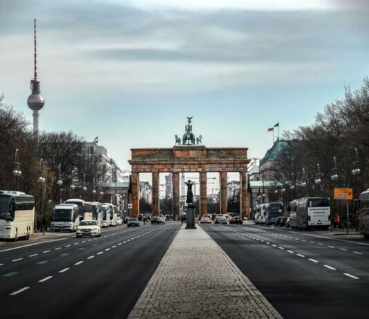 Jerman Resesi, Pemerintah Minta Warganya Kerja Lebih Banyak