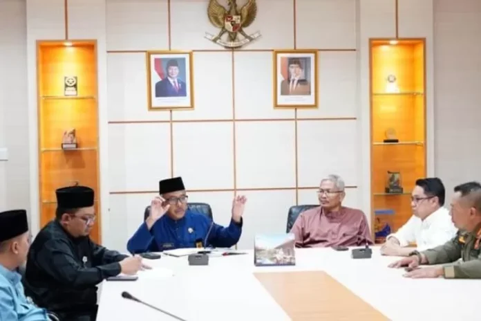 Bongkar-457-Reklame-Pemilik-Diminta-untuk-Mengambil-Sisa-Bongkaran