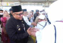 Wako Lis Darmansyah Sambut Kedatangan 187 Jemaah Haji Asal Tanjungpinang