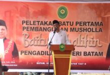 Ketua DPRD Kota Batam Hadiri Peletakan Batu Pertama Pembangunan Musholla di PN Batam