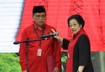 Hasto Terima Koin Patungan Simpatisan PDI-P Sehari Usai Dilantik Jadi Sekjen