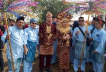 Pawai Pembangunan HUT RI, Tim Sekretariat DPRD Batam Tampil Memikat