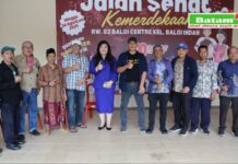 Respon Cepat Keluhan Masyarakat, Deputi Bidang Pelayanan Umum Tinjau Distribusi Air di Kawasan Baloi Center