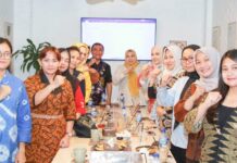 Sukseskan Batam Batik Fashion Week 2025, Erlita Amskar Gandeng Istri Forkopimda