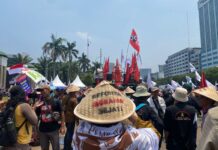 Massa Aksi Hari Tani Nasional Padati DPR, Desak Reforma Agraria Sejati