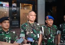 Dansat Siber TNI Sambangi Polda Metro, Konsultasi Dugaan Pidana Ferry Irwandi