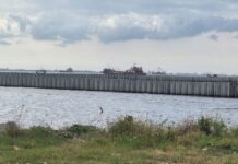 Nasib Nelayan yang Terhimpit Pagar Beton di Laut Cilincing