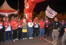 Walikota Tanjungpinang Lepas Peserta Lomba Gerak Jalan 45 KM