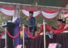 Bupati Cen Sui Lan Pimpin Upacara HUT Kabupaten Natuna ke-26 di Tepi Pantai